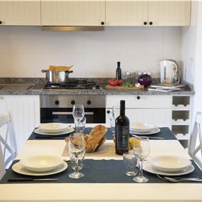 2 bedroom seaside apartments with shared pool, sleeps 4-5